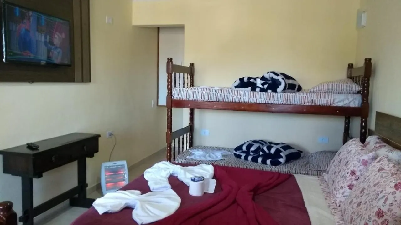 Suites Bella Vista Campos do Jordão 民宿
